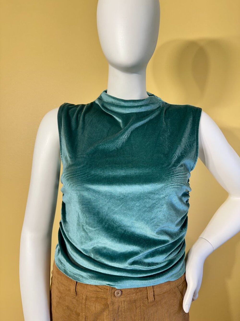 A New Day Green Velvet Mock Neck Sleeveless Top Women's Large Ruched Holiday